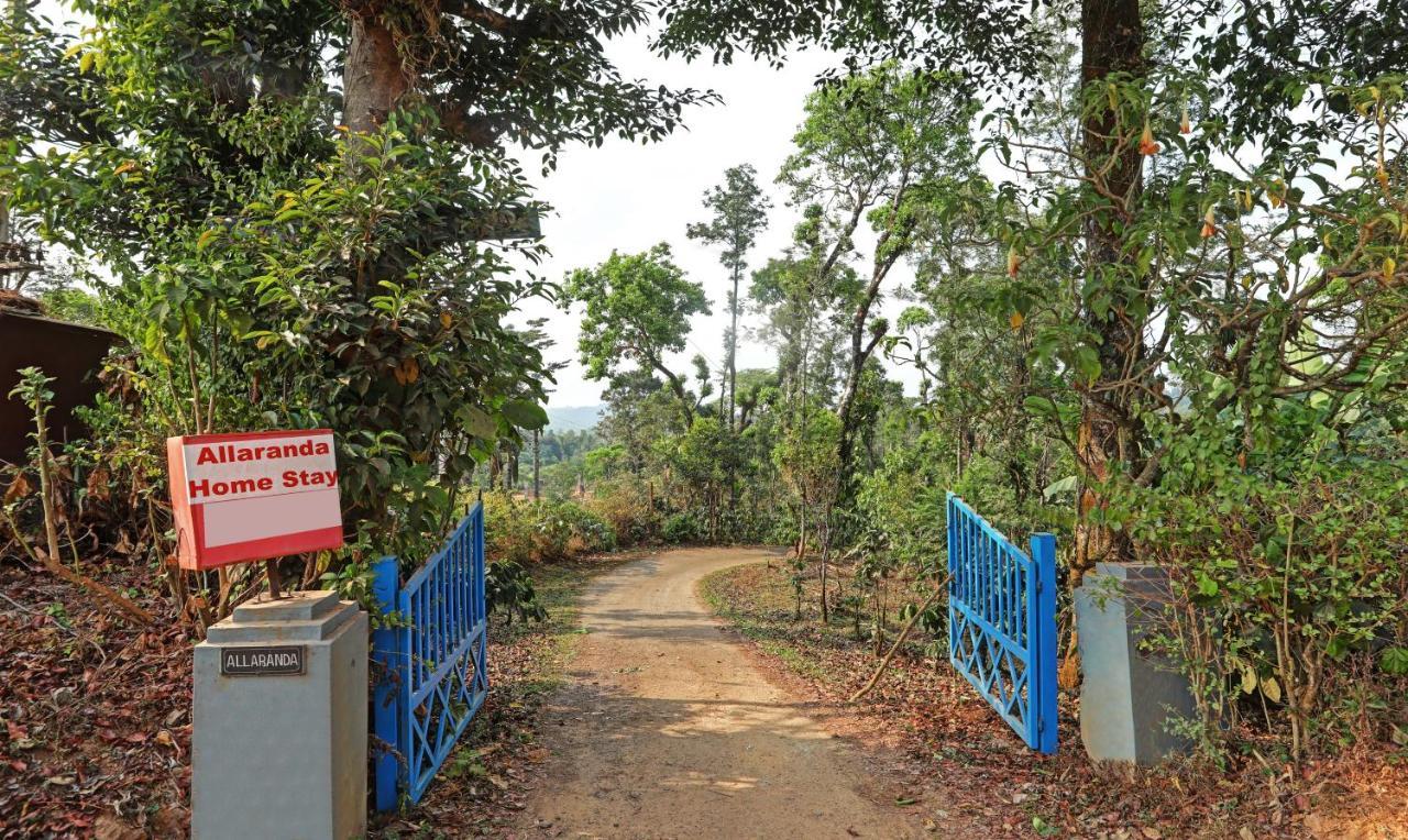Hotel Allaranda Homestay Madikeri Exterior photo