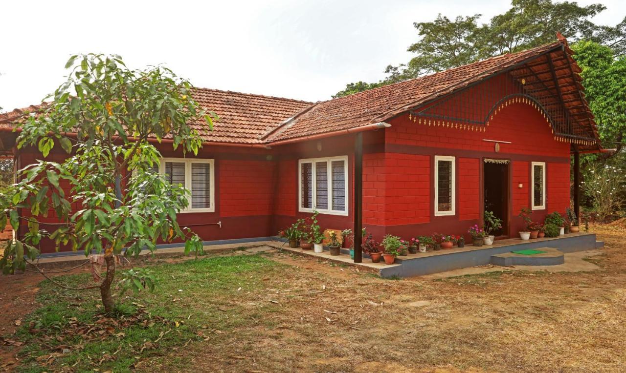 Hotel Allaranda Homestay Madikeri Exterior photo